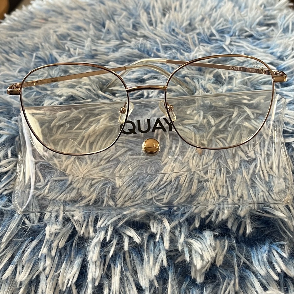 Quay Australia Jezabell Blue Light Glasses